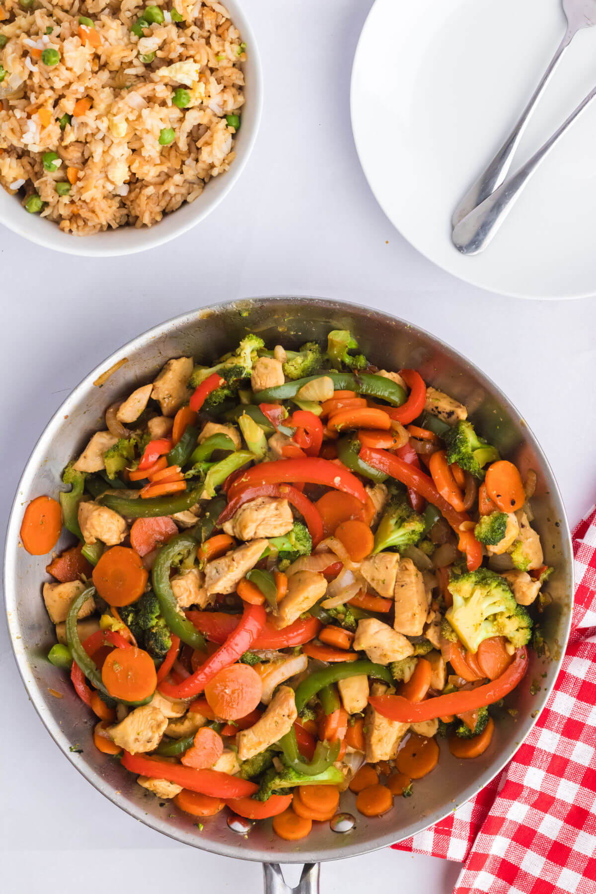 Simple chicken stir fry with vegetables recipe.