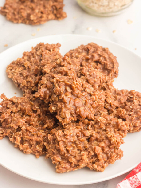 No bake cookies with peanut butter on a serving plate.