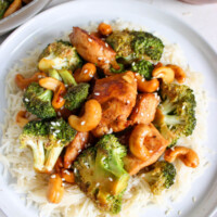 Easy cashew chicken recipe on a plate.