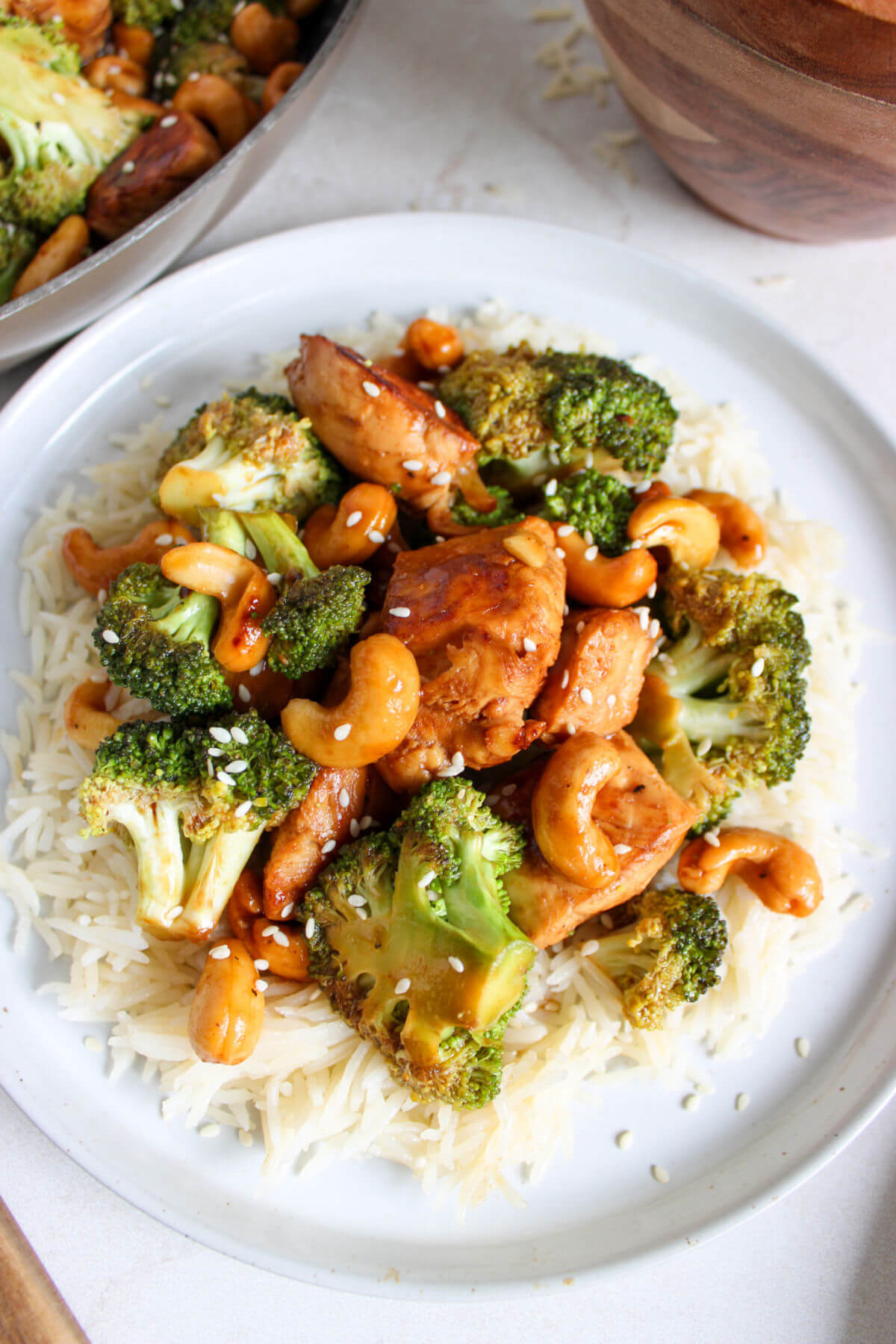 Easy cashew chicken recipe on a plate.