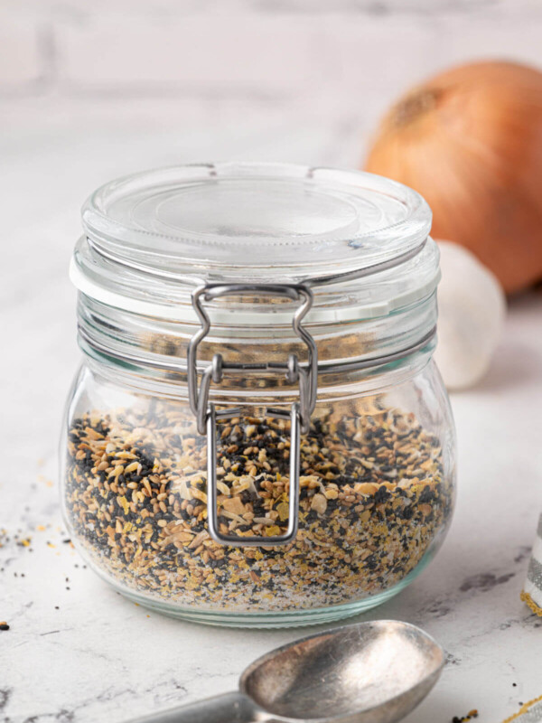 A closed jar of everything bagel seasoning made at home.