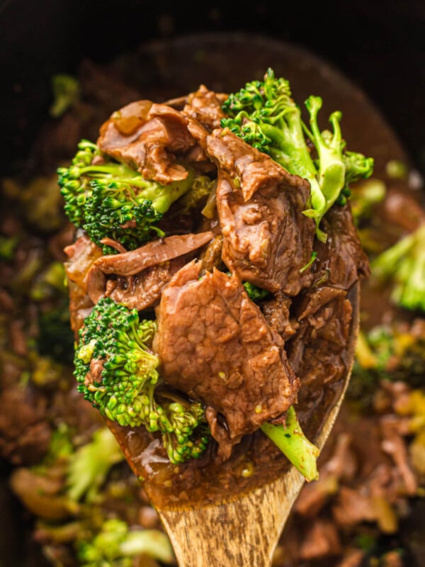 Slow cooker beef and broccoli in a crock pot.