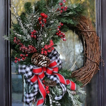 farmhouse christmas wreath