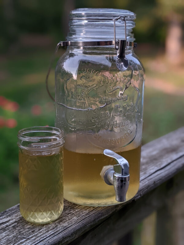 glass of sumac tea