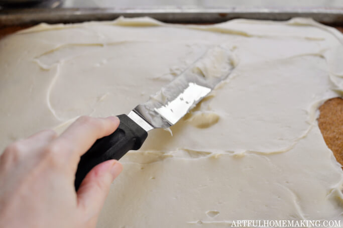 frosting pumpkin bars