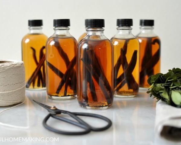 homemade vanilla extract for gifts