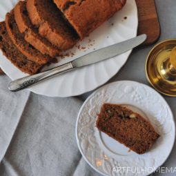 Healthy Zucchini Bread Sweetened with Honey