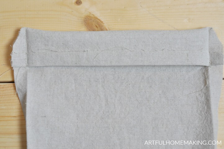 apron pockets folded