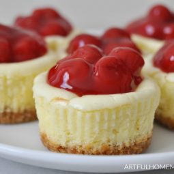 Mini Cheesecakes Recipe (Easy Party Dessert)