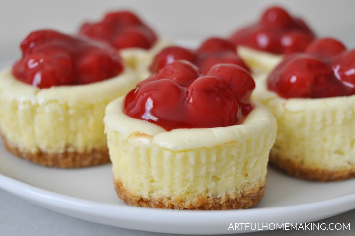 https://www.artfulhomemaking.com/wp-content/uploads/mini-cheesecakes-recipe-muffin-pan.jpg