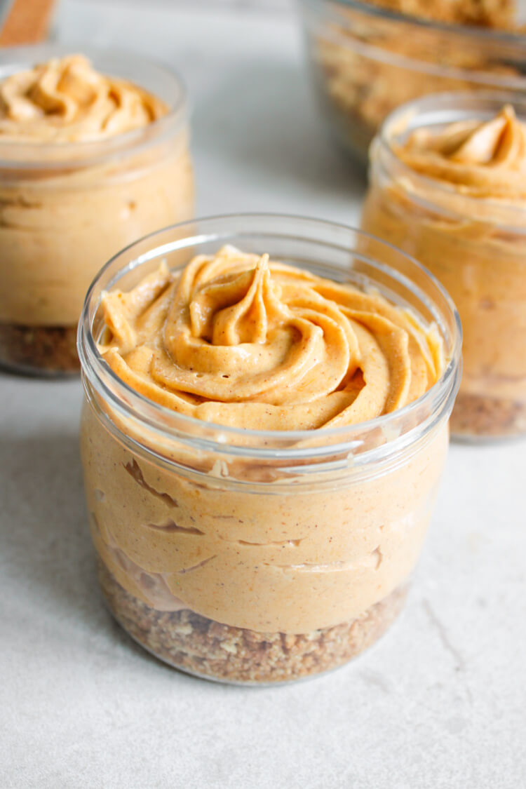 no bake pumpkin cheesecake in individual serving cups