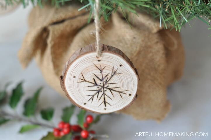 Rustic Wood Slice Christmas Ornaments DIY Tutorial