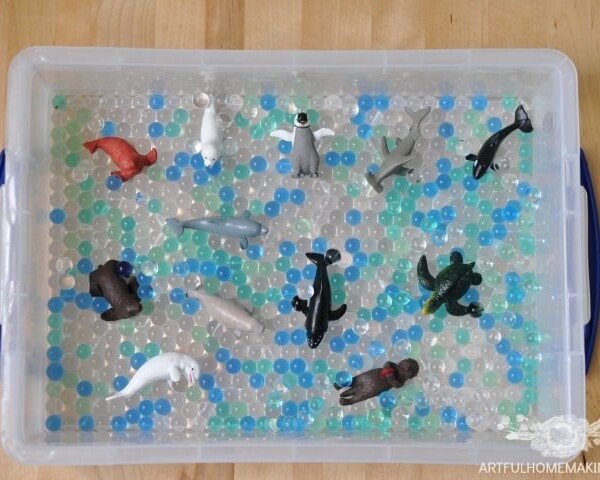 ocean themed sensory bin