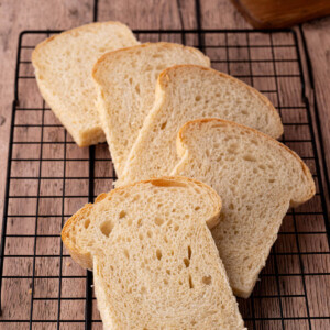 Sliced easy sourdough sandwich bread recipe.