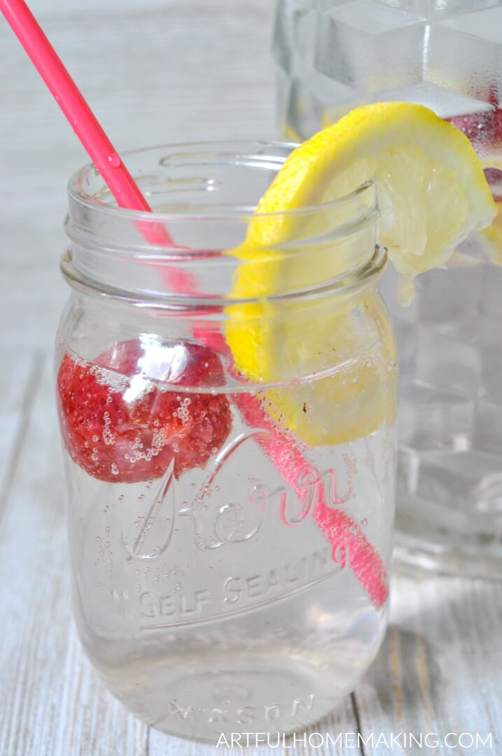 Sugar-Free Sparkling Strawberry Lemonade