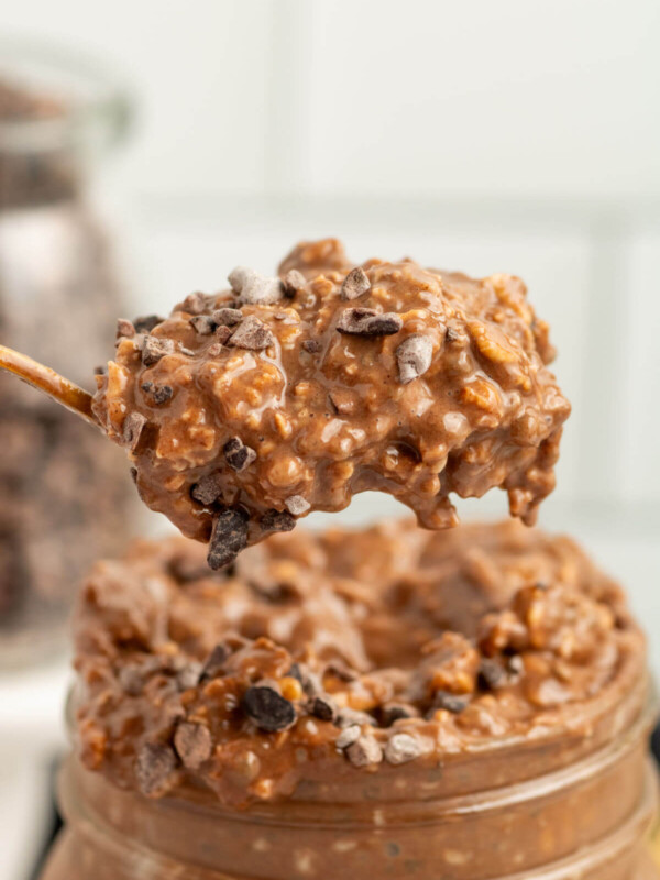 a large spoonful of overnight chocolate oats