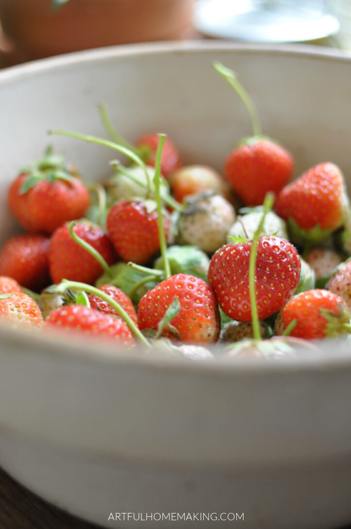 fresh strawberries for pie