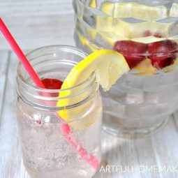 Sugar-Free Sparkling Strawberry Lemonade