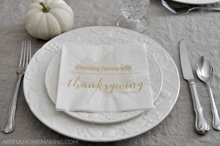 Rustic Neutral Fall Tablescape