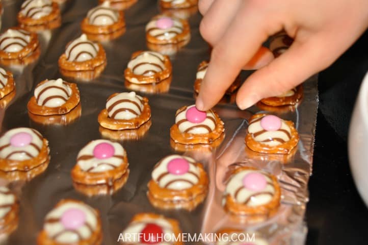 Valentine Pretzel Treats