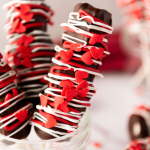 valentine's day marshmallow pops in a jar