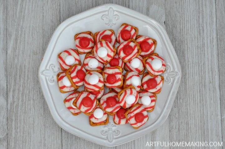 white chocolate peppermint pretzel kisses