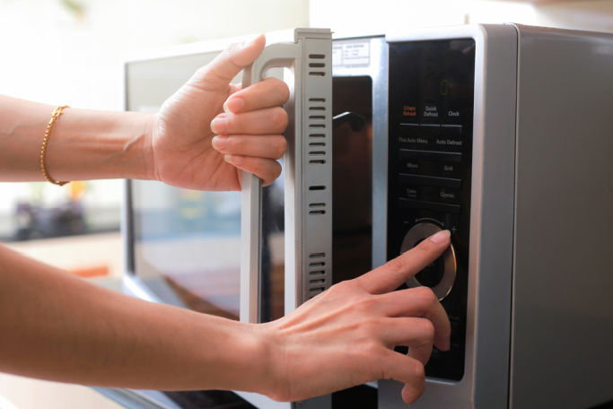 Wanting a metal pot that can fit into a microwave : r